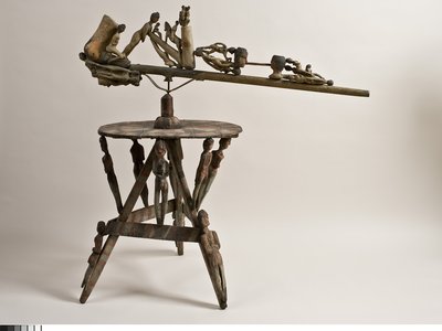 Manufatto in legno realizzato da Eugenio Lenzi durante il suo ricovero nel manicomio di Lucca (1892)