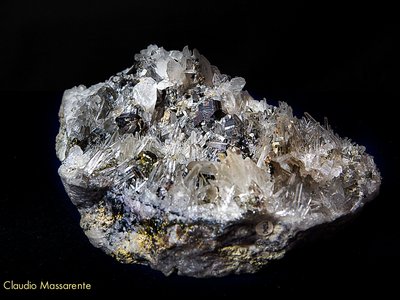 Quarzo ialino con blenda e pirite